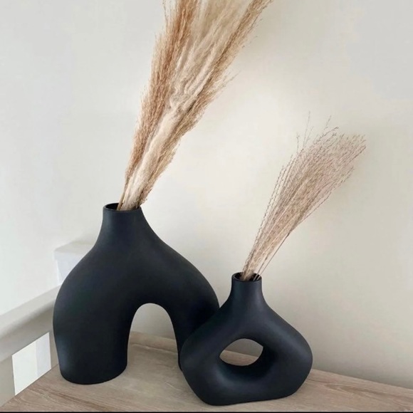 H&M Black Donut 9” Vase - Hard to find - Picture 6 of 8